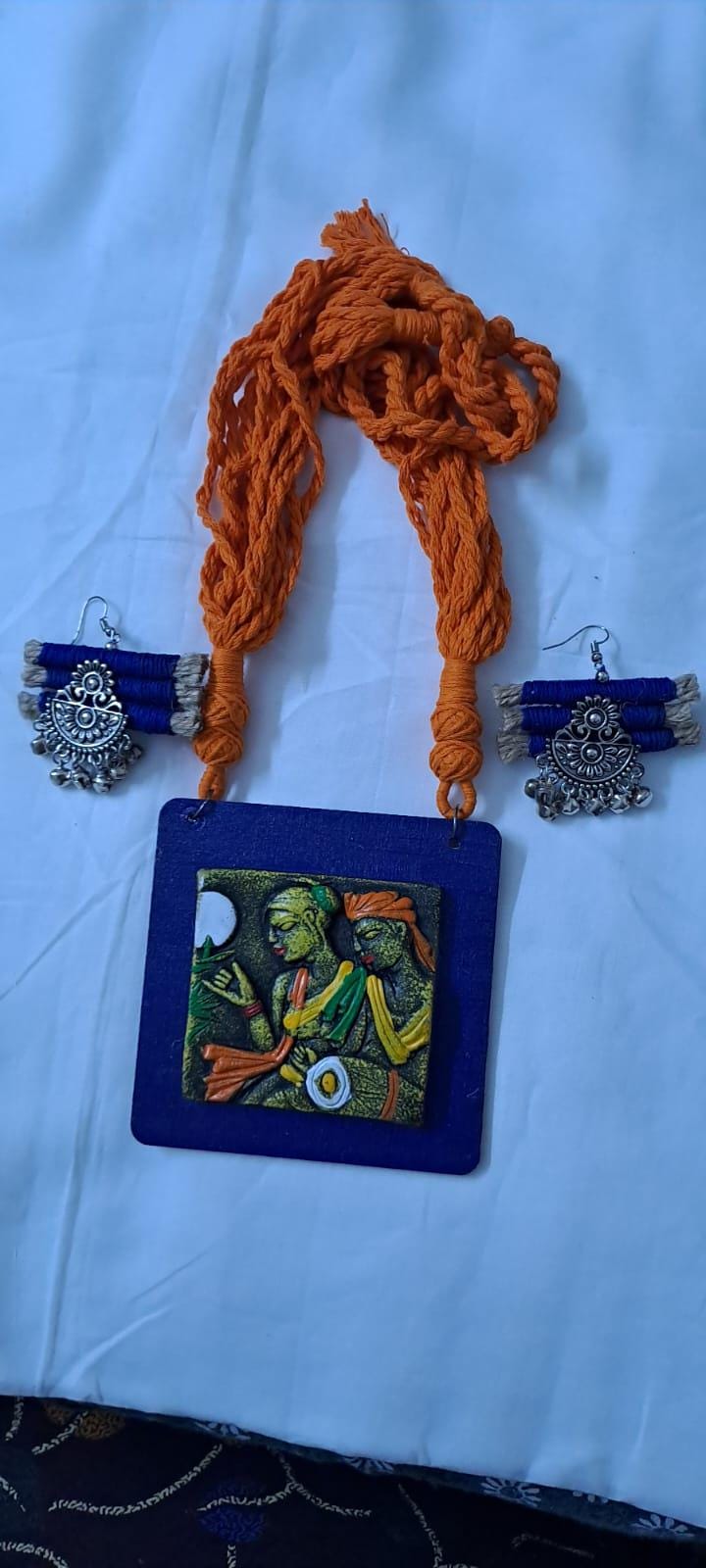 Terracotta and thread necklace