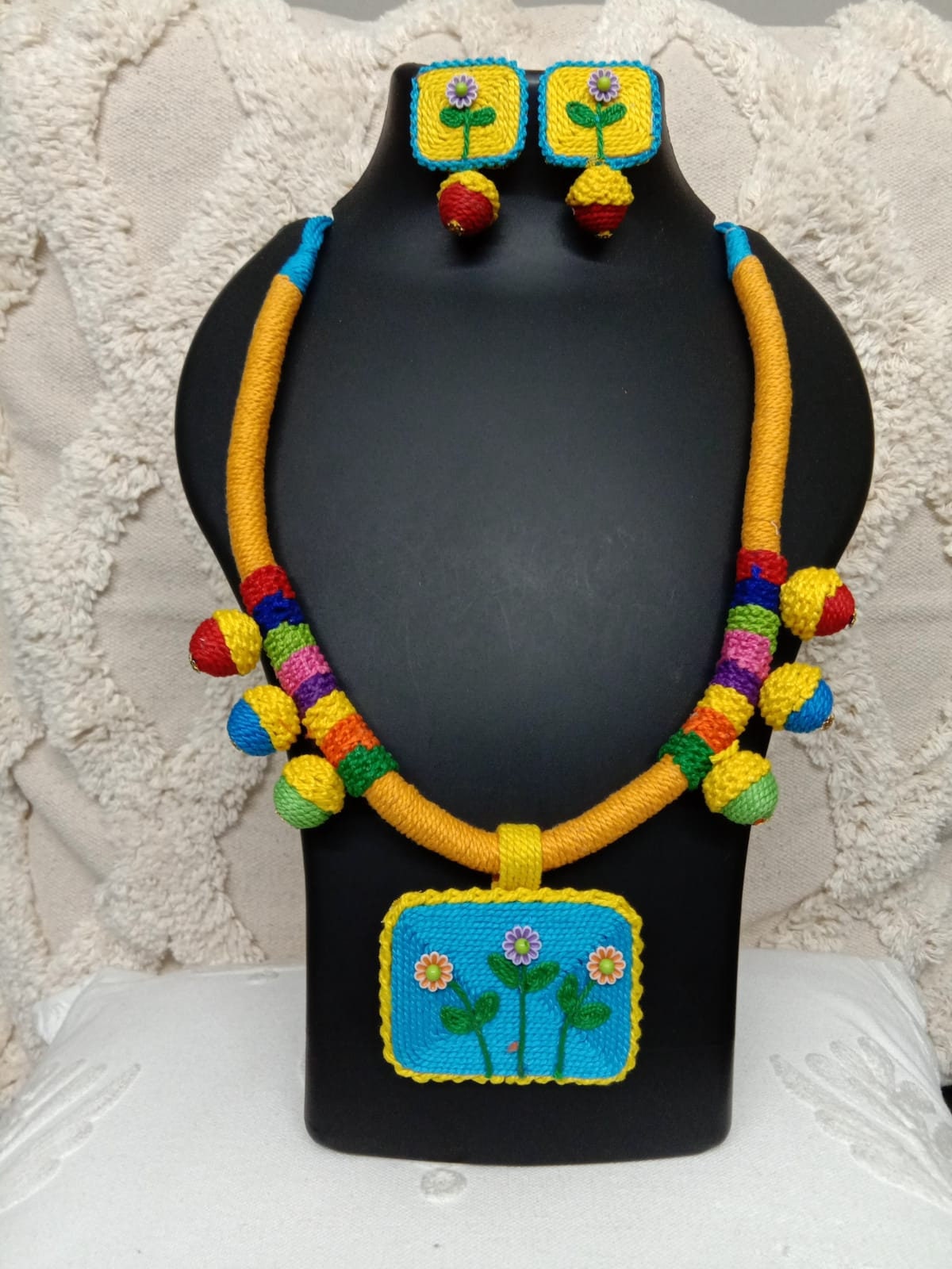 Handmade thread jewellery for summers