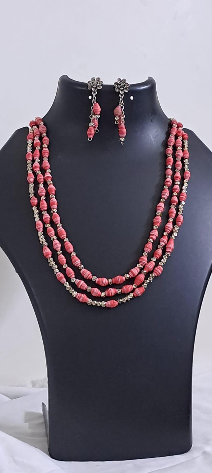 Red paper beads necklace set