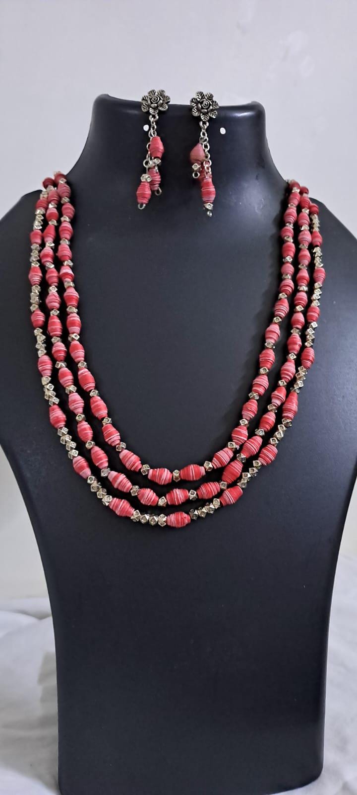 Red paper beads necklace set