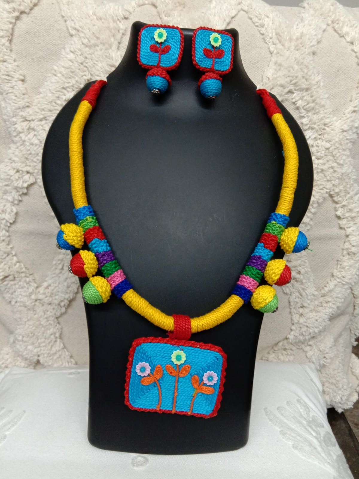 Handmade thread jewellery for summers