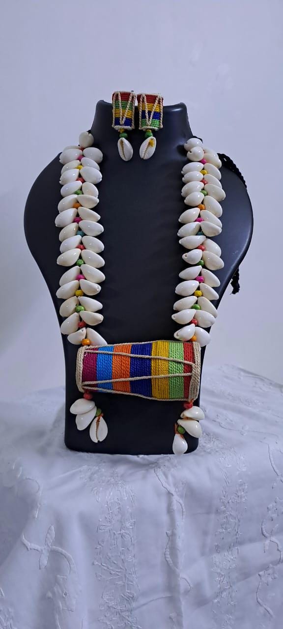 Sea shell necklace with dholak pendant n matching dholak earrings