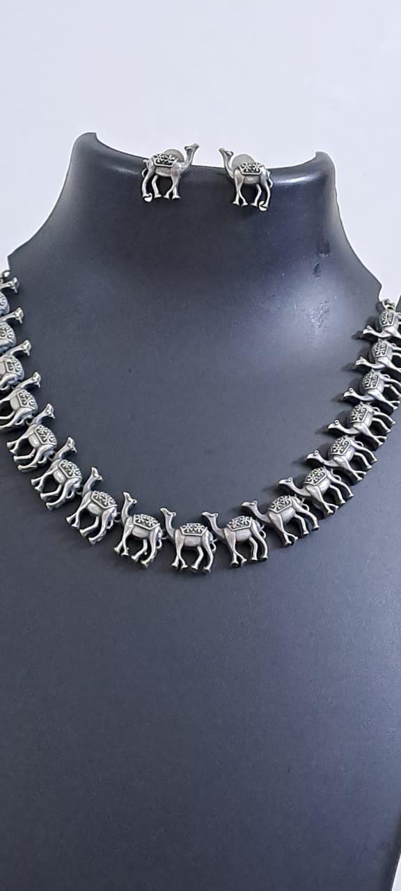 Exclusive n beautiful camel necklace n matching earrings