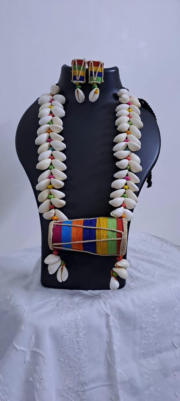 Sea shell necklace with dholak pendant n matching dholak earrings