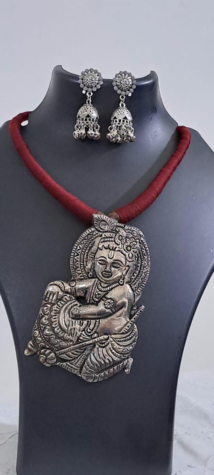 Maroon thread necklace with silver oxidised krishna pendant