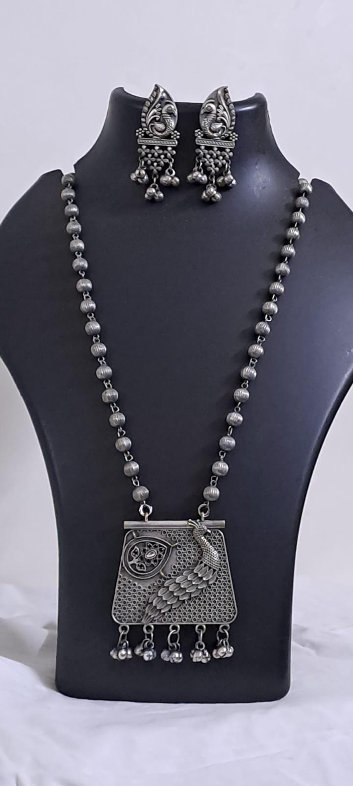 Exclusive light weight silver oxidised set.