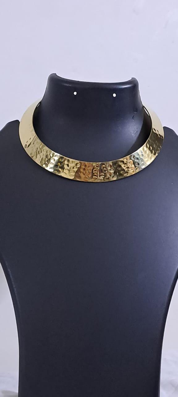 Exclusive golden neckband