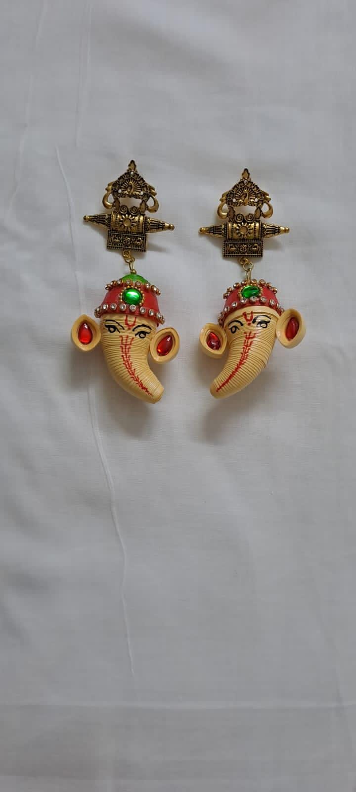 Paper quilling Ganesha earrings