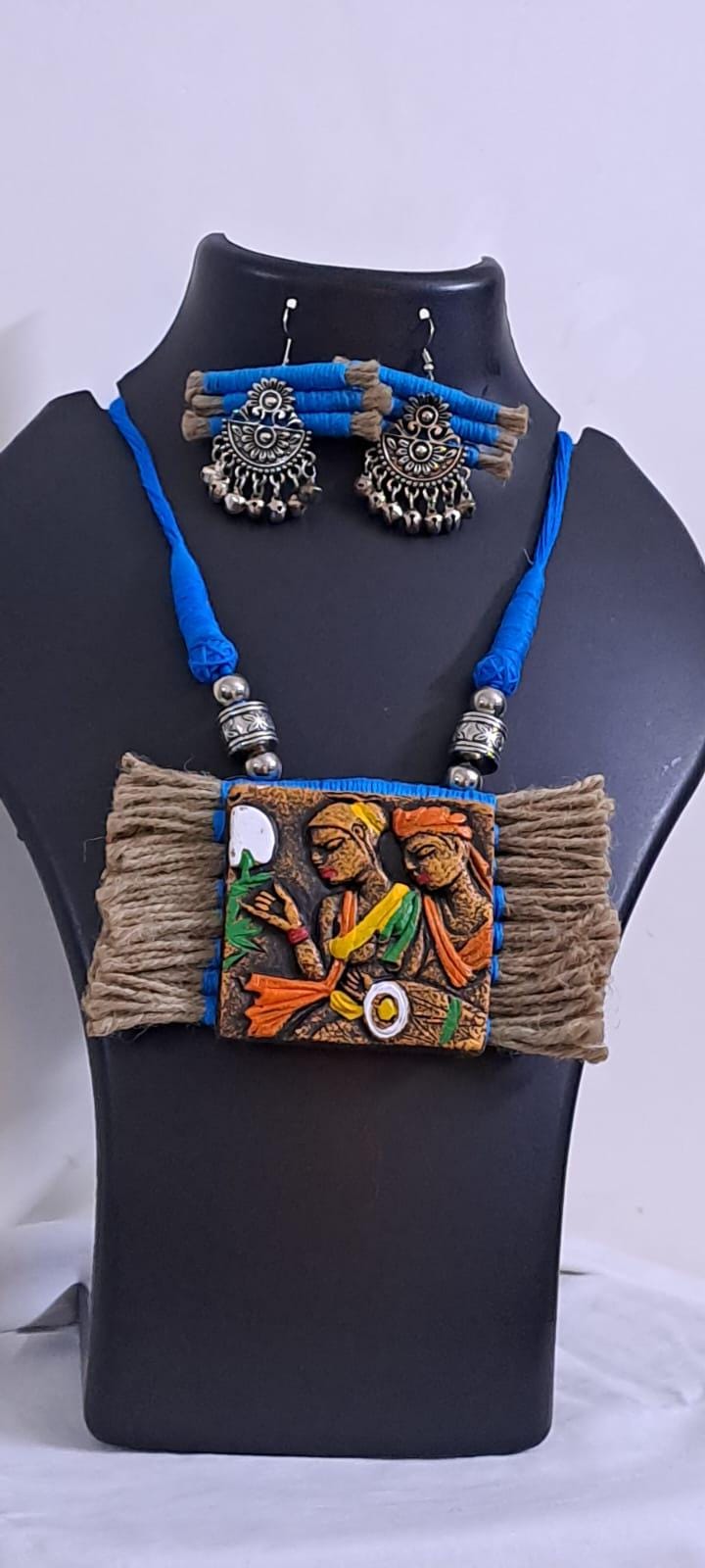 Terracotta and thread necklace
