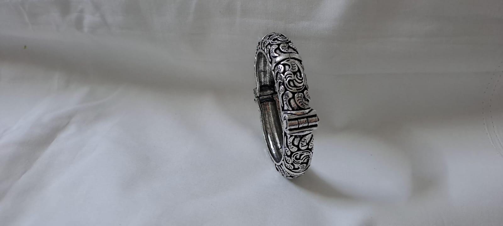 Silver oxidised bracelet/kada
