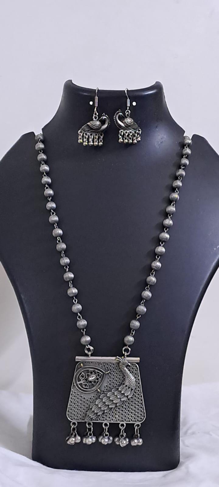Exclusive light weight silver oxidised set.