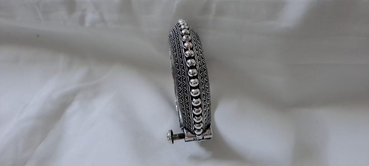 Silver oxidised bracelet/kada