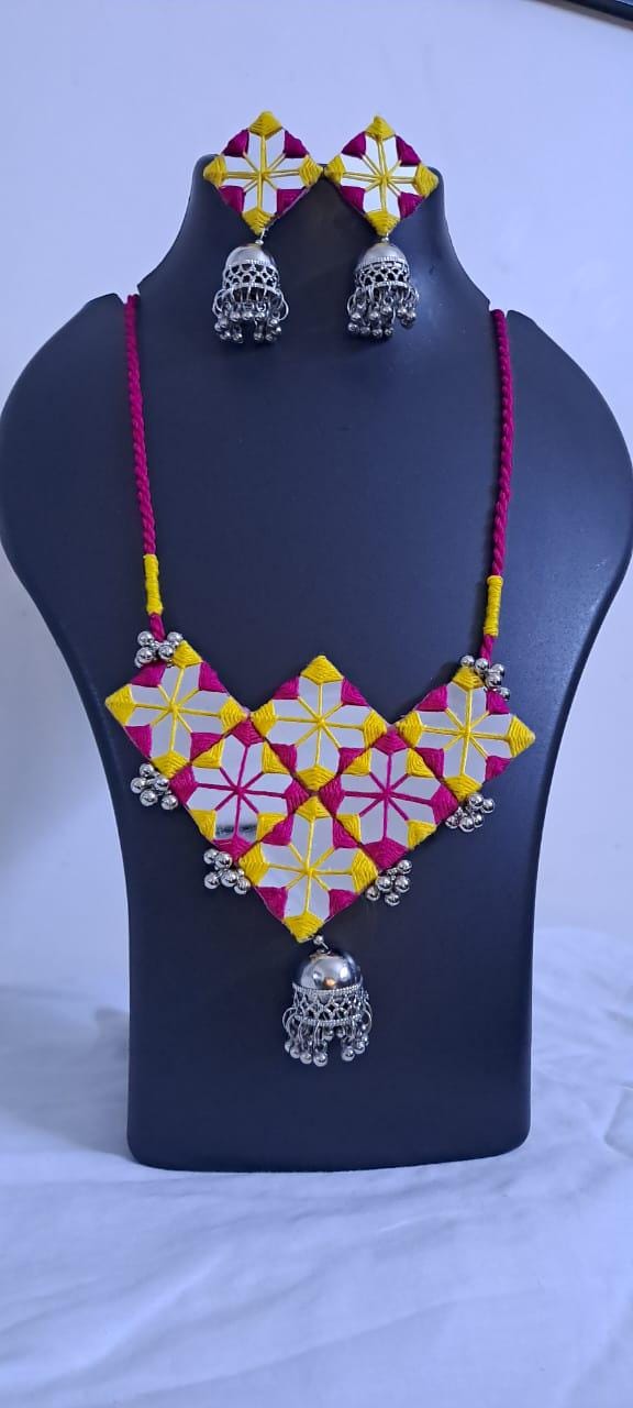 Kutchwork glass necklace set with matching earrings