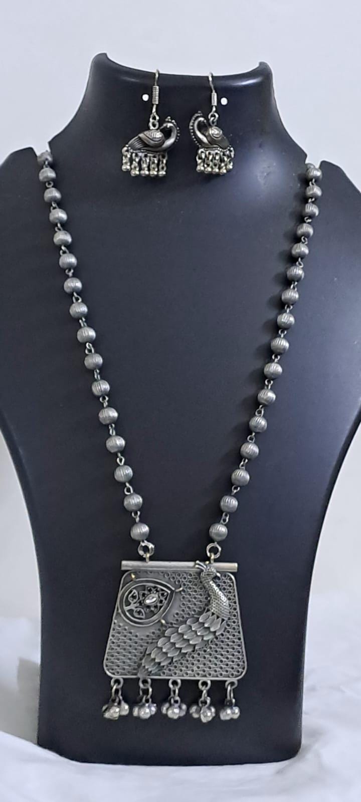 Exclusive light weight silver oxidised set.