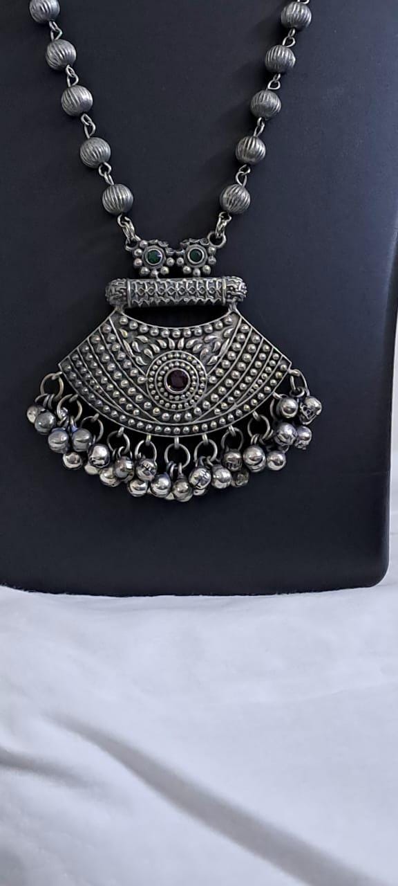 Exclusive light weight silver oxidised set.