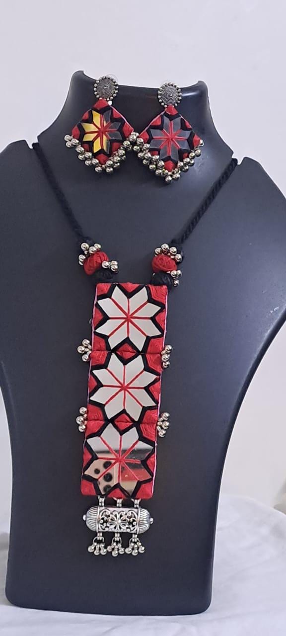 Kutchwork glass necklace set with matching earrings