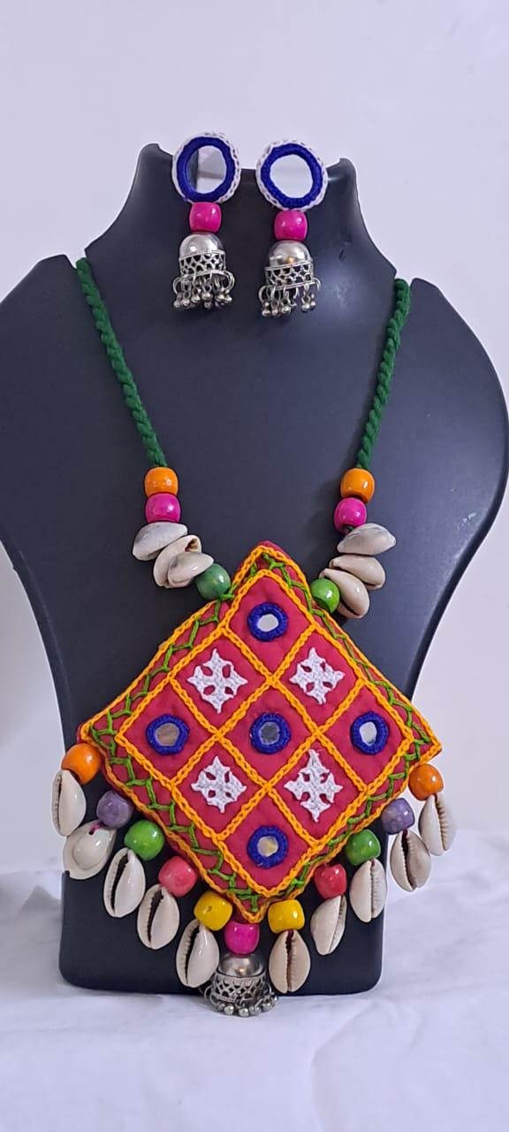 Hand embroidered Kutch Pattern fabric necklace set with matching earrings