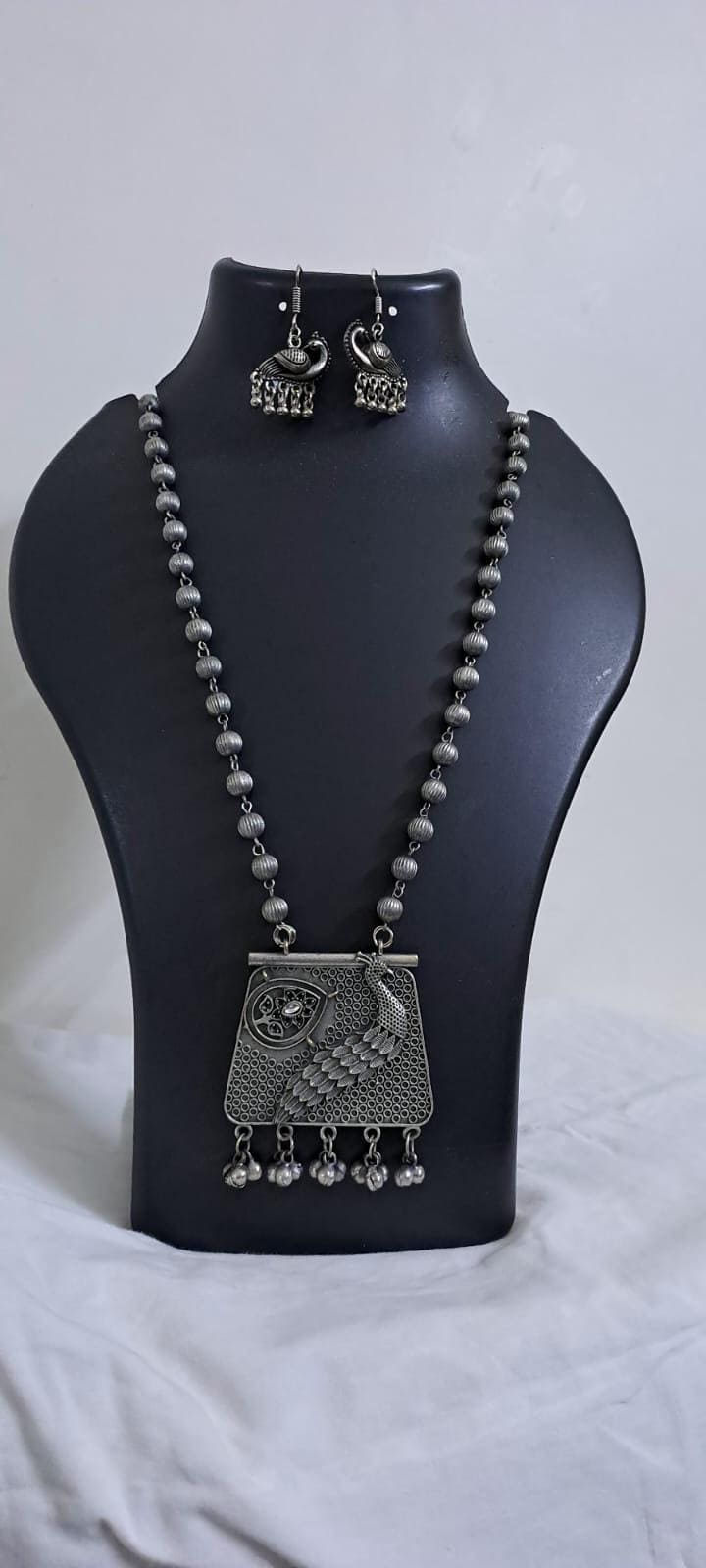 Exclusive light weight silver oxidised set.