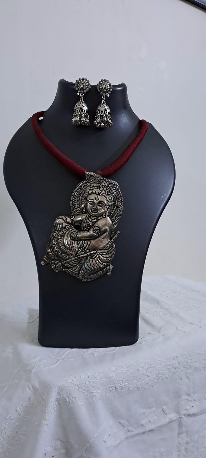 Maroon thread necklace with silver oxidised krishna pendant