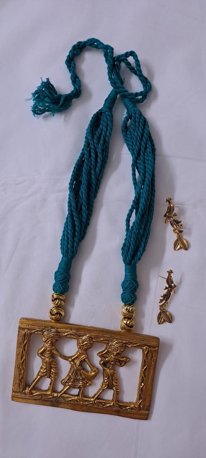 Sea green thread necklace set with dokra pendant n matching earrings