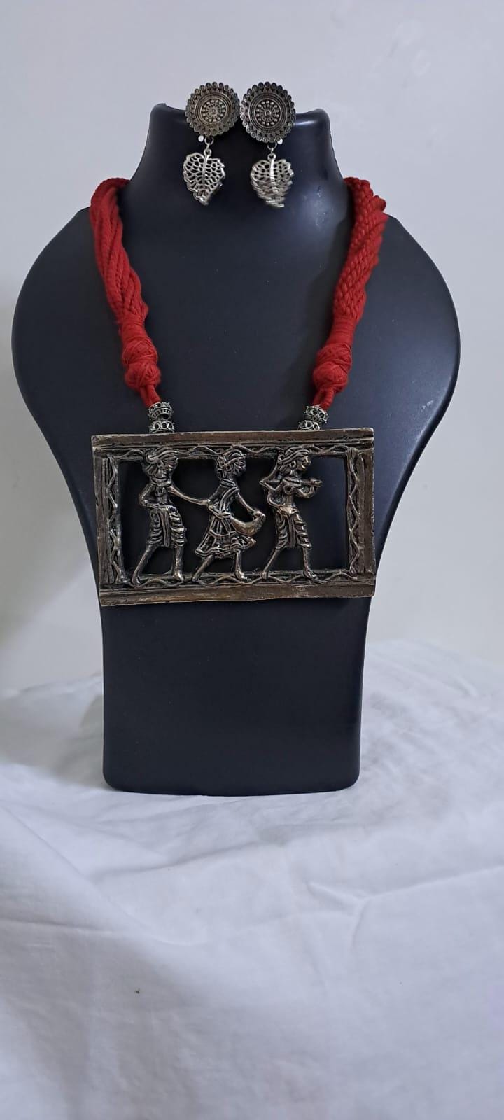 Maroon thread necklace set with dokra pendant n matching earrings