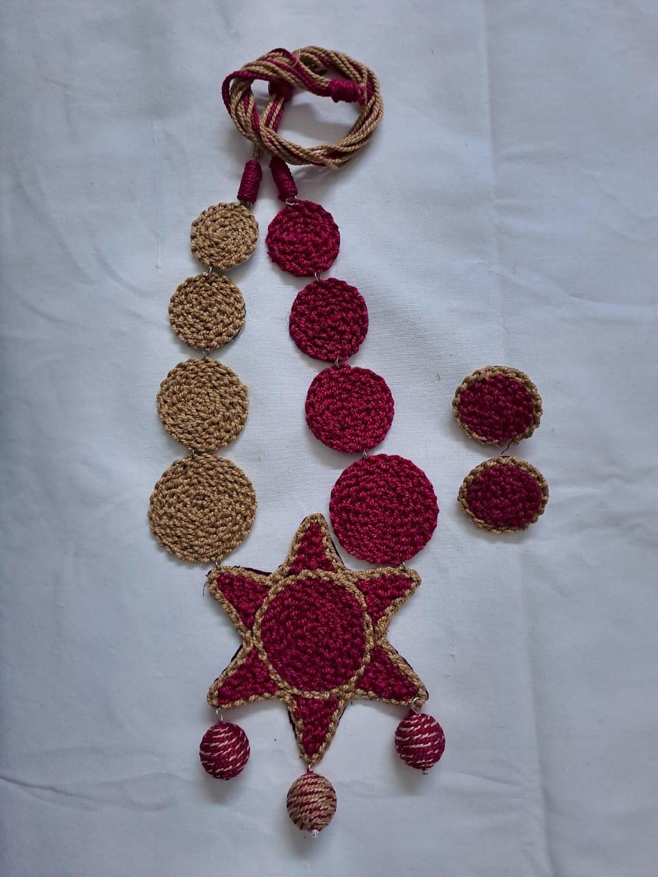 Handmade crochet jewellery set with matching earrings