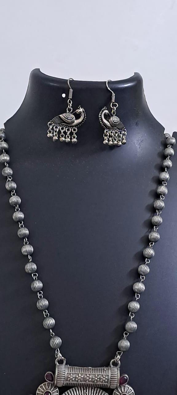 Exclusive light weight silver oxidised set.