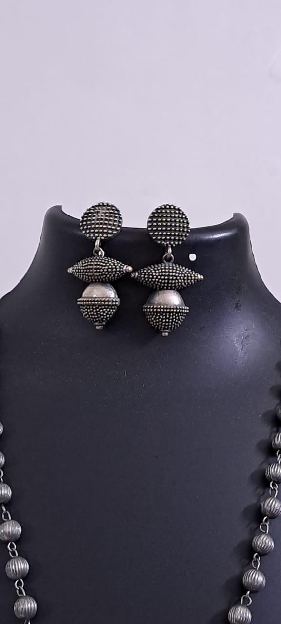 Exclusive light weight silver oxidised set.