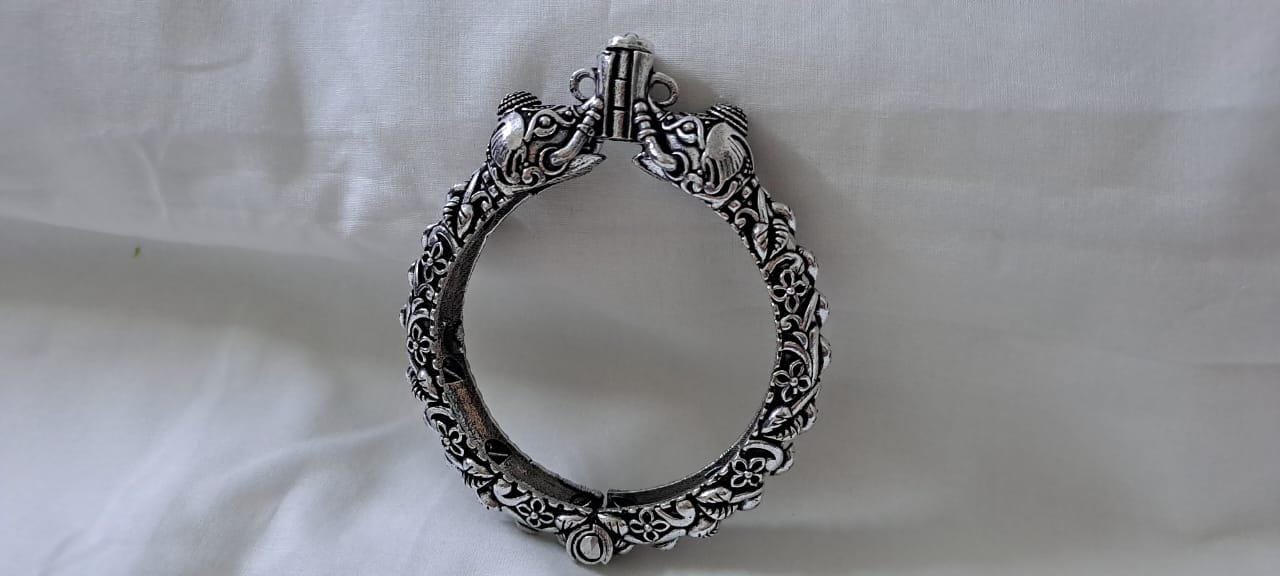Silver oxidised bracelet/kada