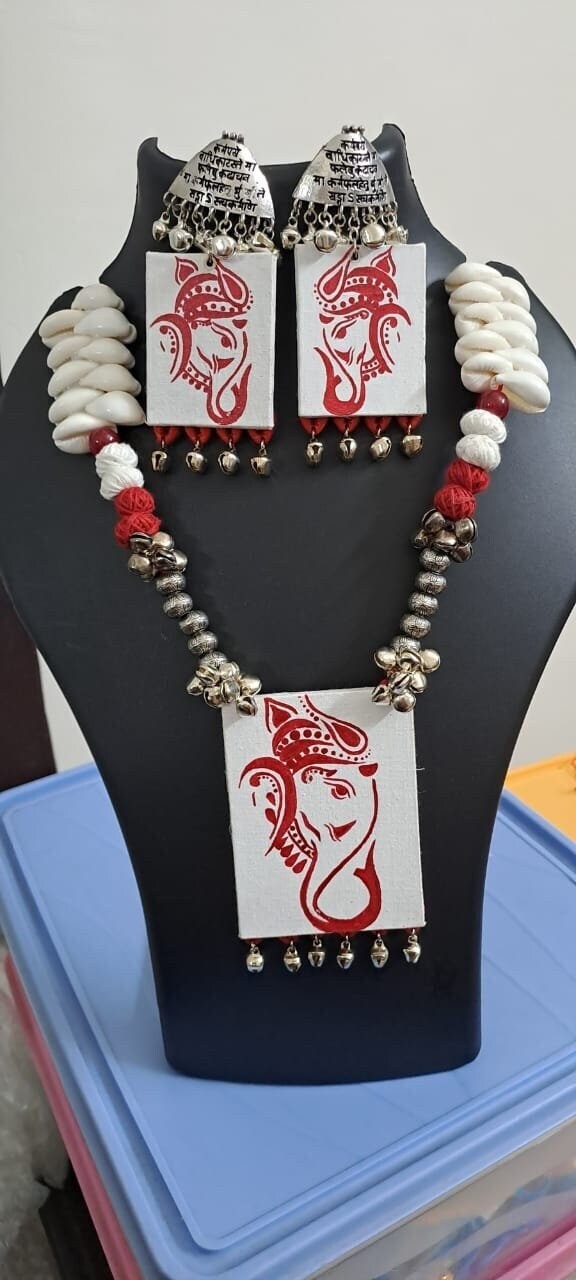 Hand painted Ganesha Jewellery Set