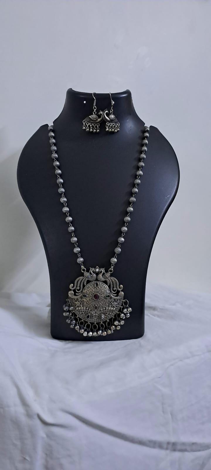 Exclusive light weight silver oxidised set.
