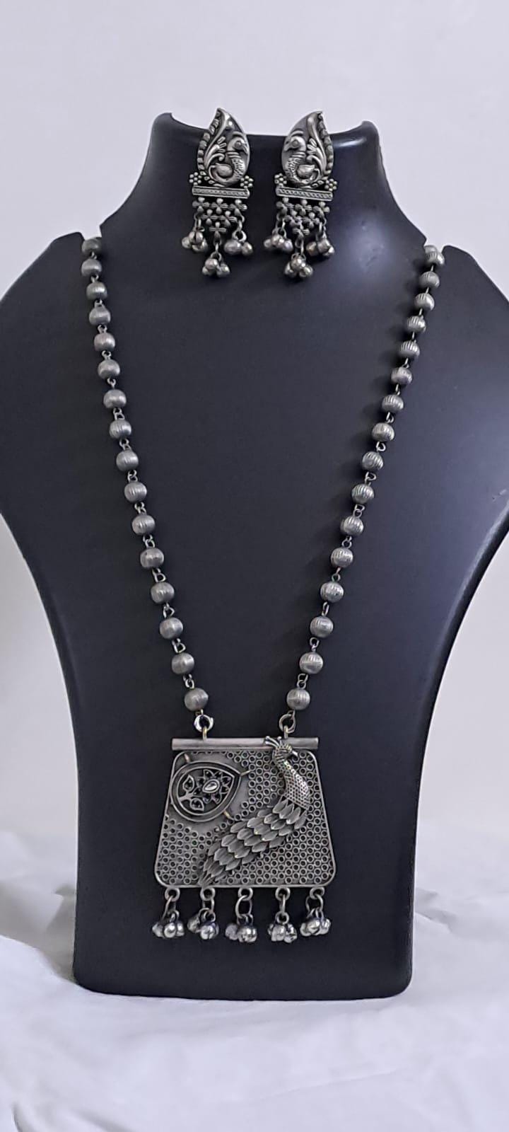 Exclusive light weight silver oxidised set.