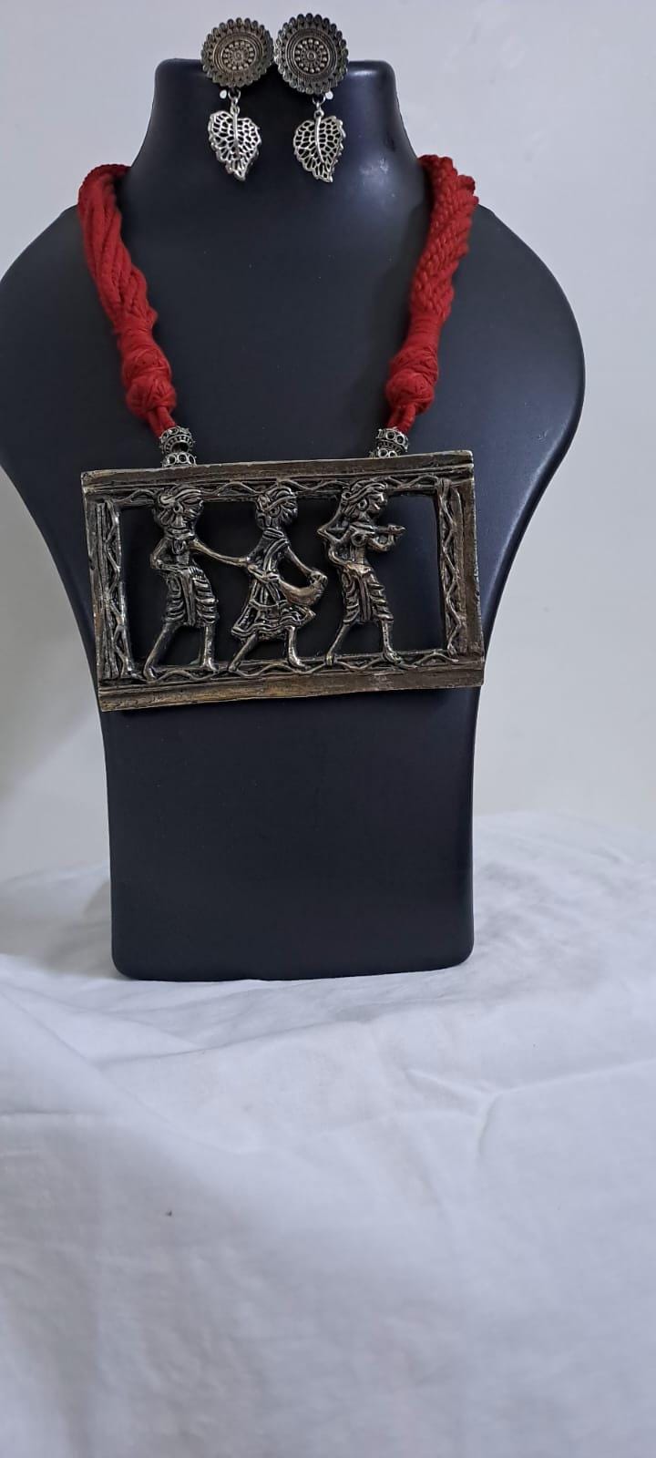 Maroon thread necklace set with dokra pendant n matching earrings