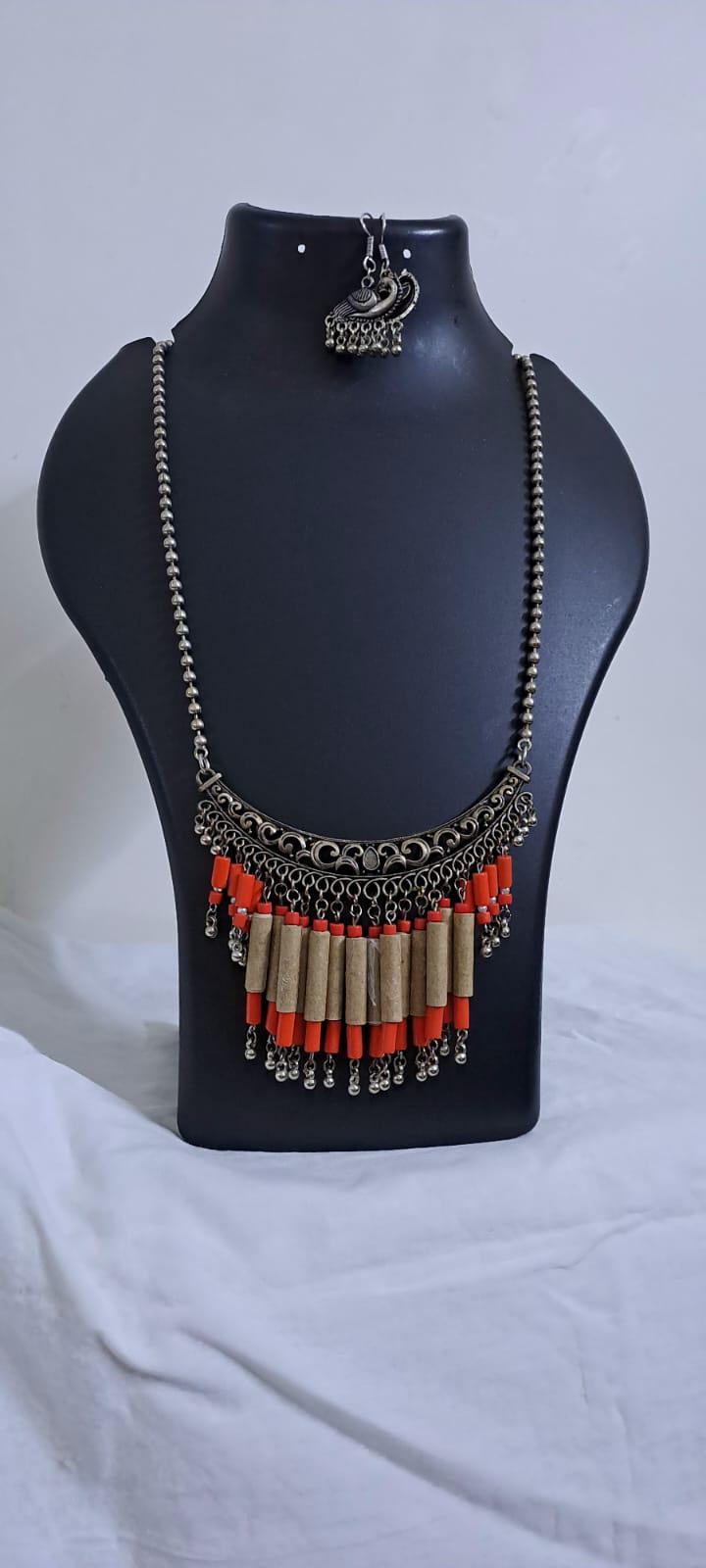 Silver oxidised pendant necklace set with paper beads fringes