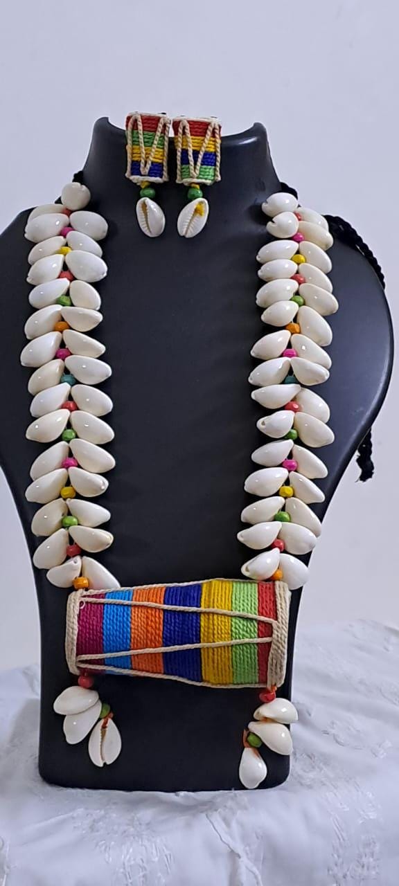 Sea shell necklace with dholak pendant n matching dholak earrings