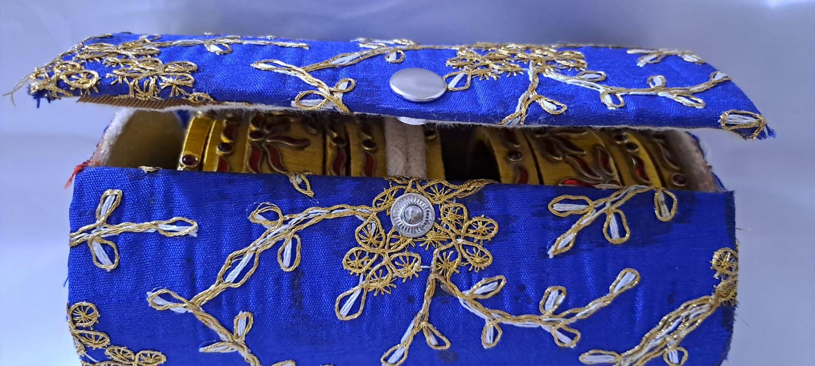 Golden colour traditional thread kundan bangles with zari bangle box