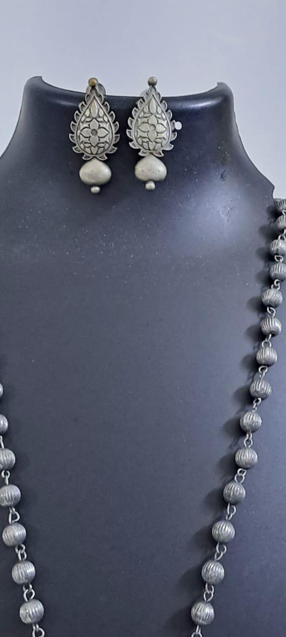 Exclusive light weight silver oxidised set.