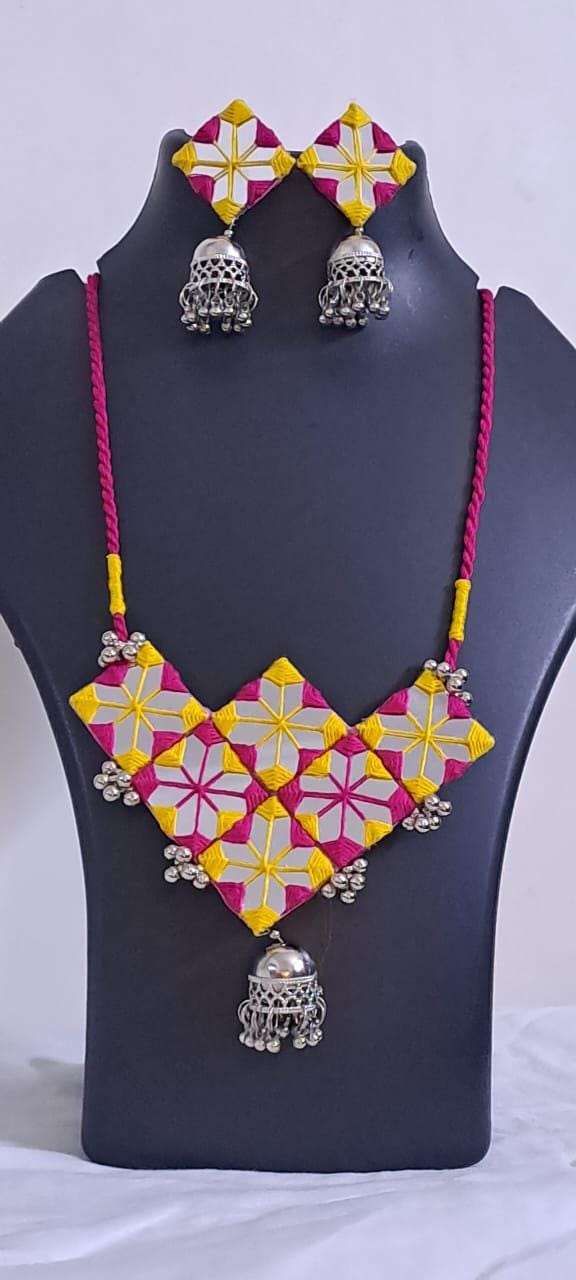 Kutchwork glass necklace set with matching earrings