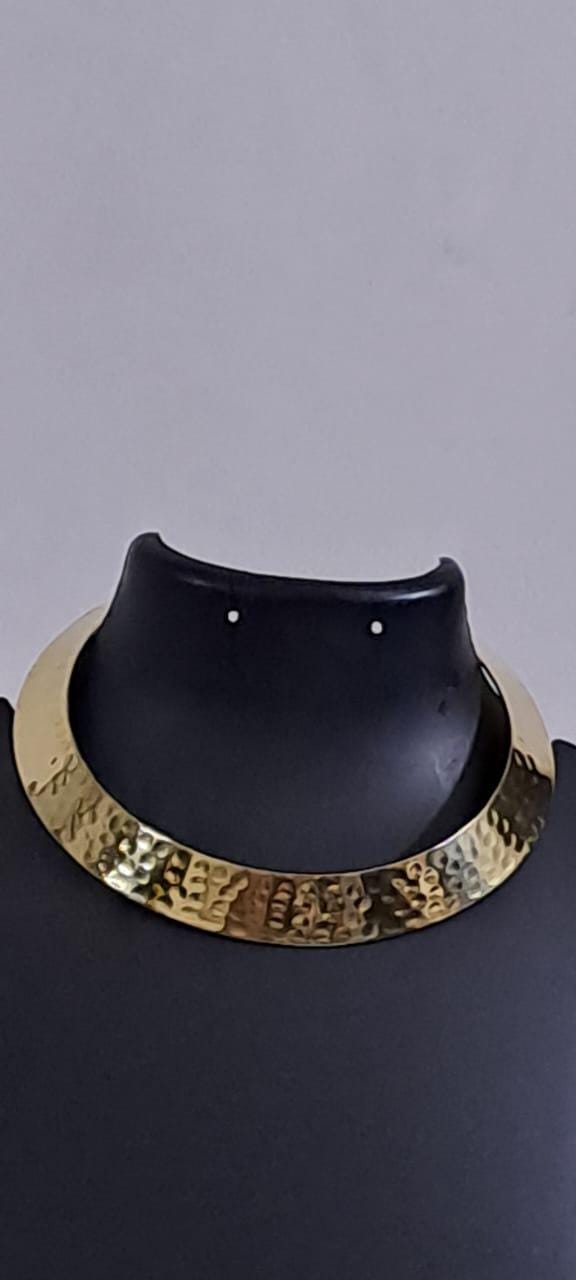 Exclusive golden neckband