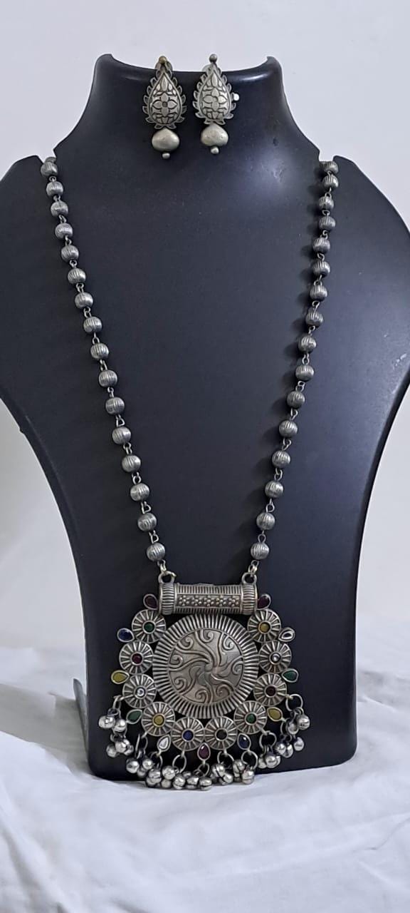 Exclusive light weight silver oxidised set.
