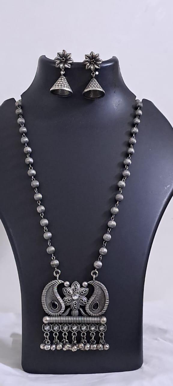 Exclusive light weight silver oxidised set.