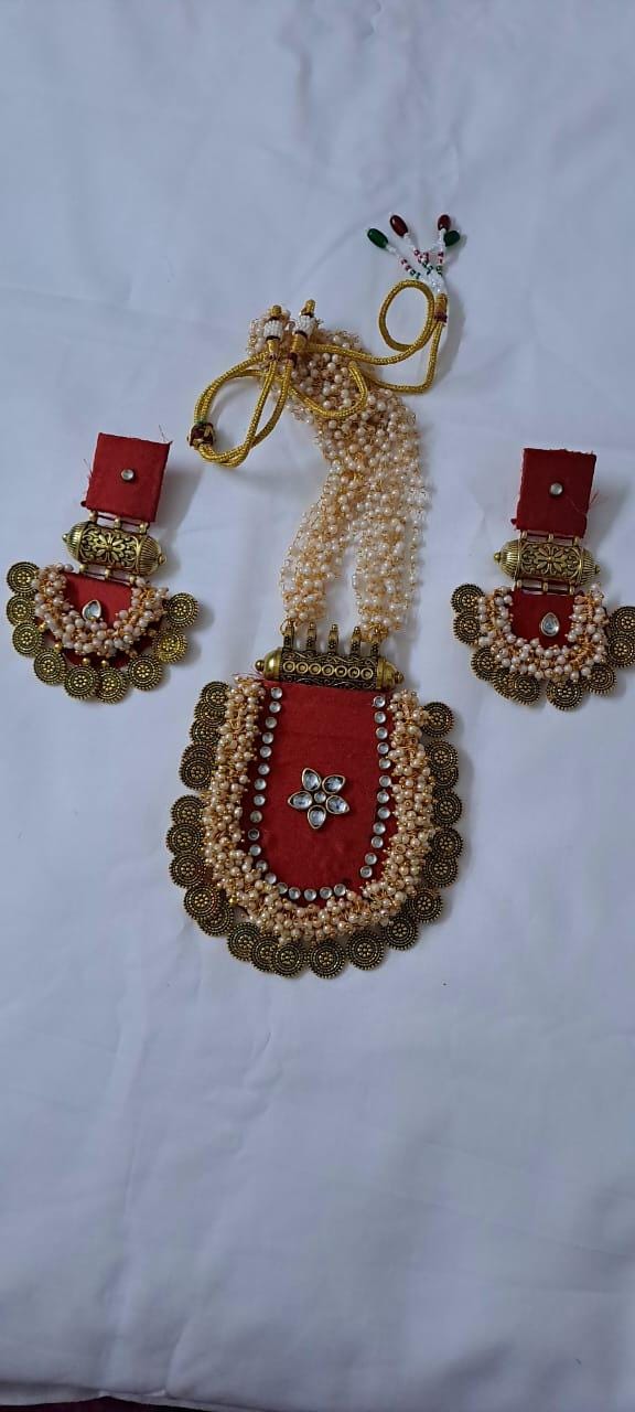 Exclusive Indian traditional pink fabric necklace with laural beads and kundan n matching earrings