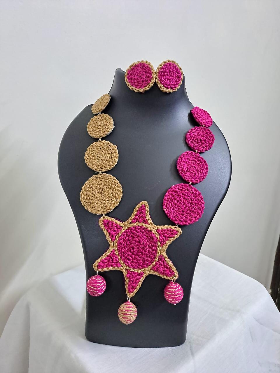 Handmade crochet jewellery set with matching earrings