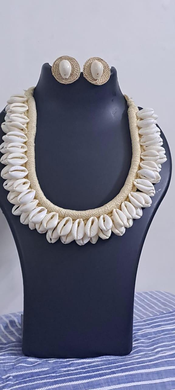 Exclusive jute n shell necklace and matching earrings