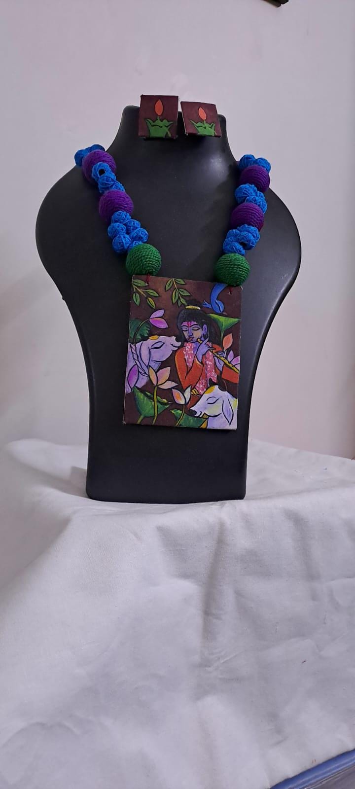 Handpainted fabric jewellery set with matching earrings