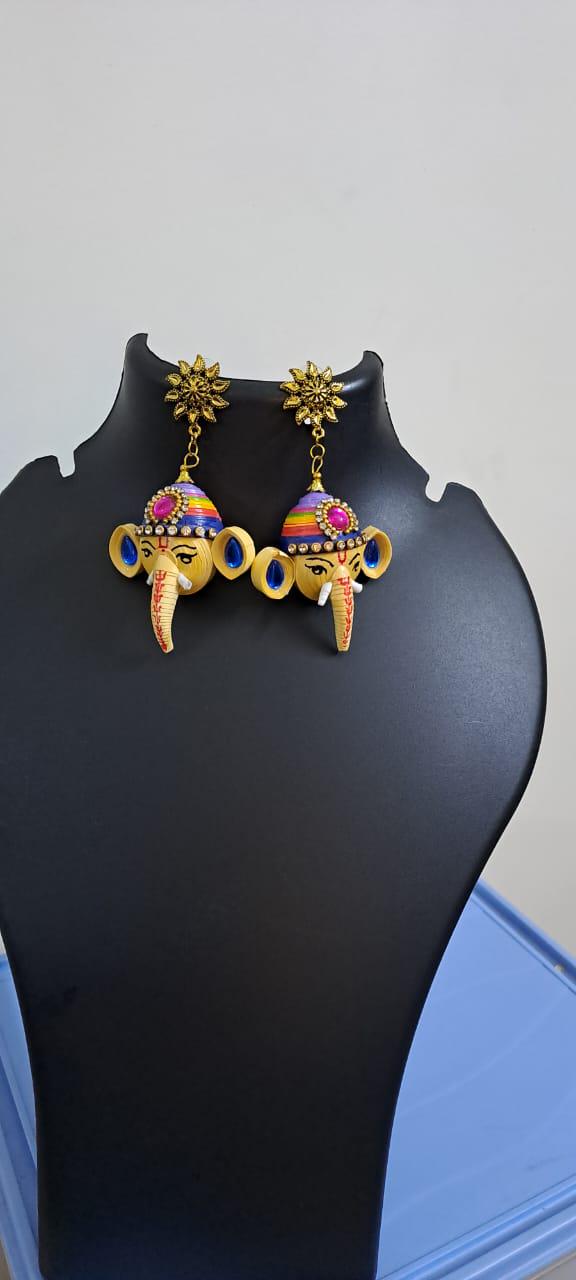 Paper quilling Ganesha earrings