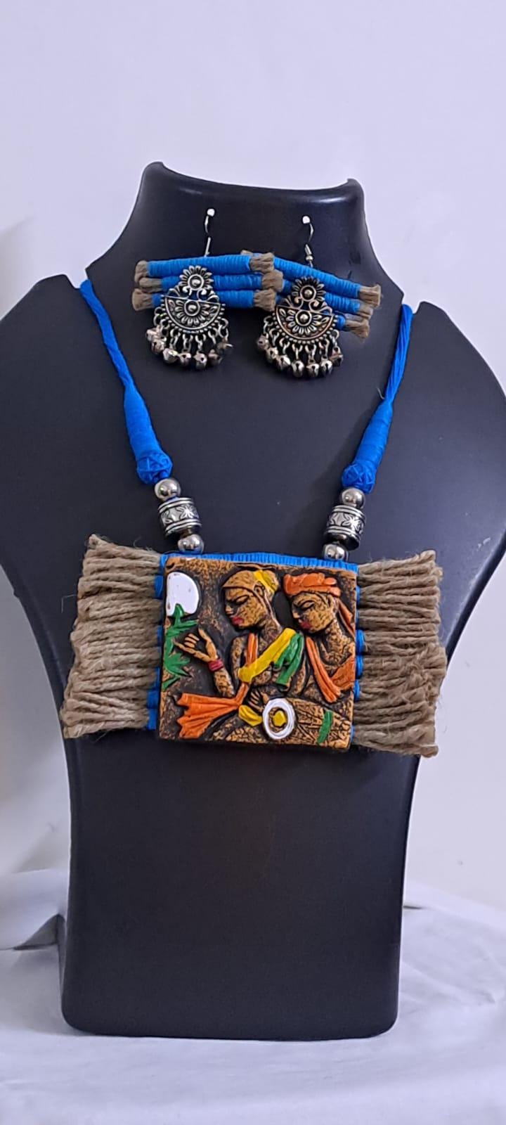 Terracotta and thread necklace