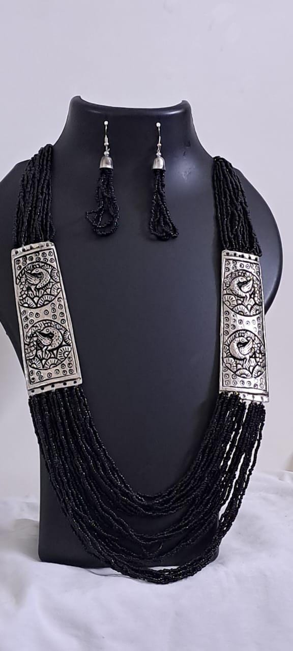 Exclusive silver oxidised set with layers of black seed beads n matching earrings