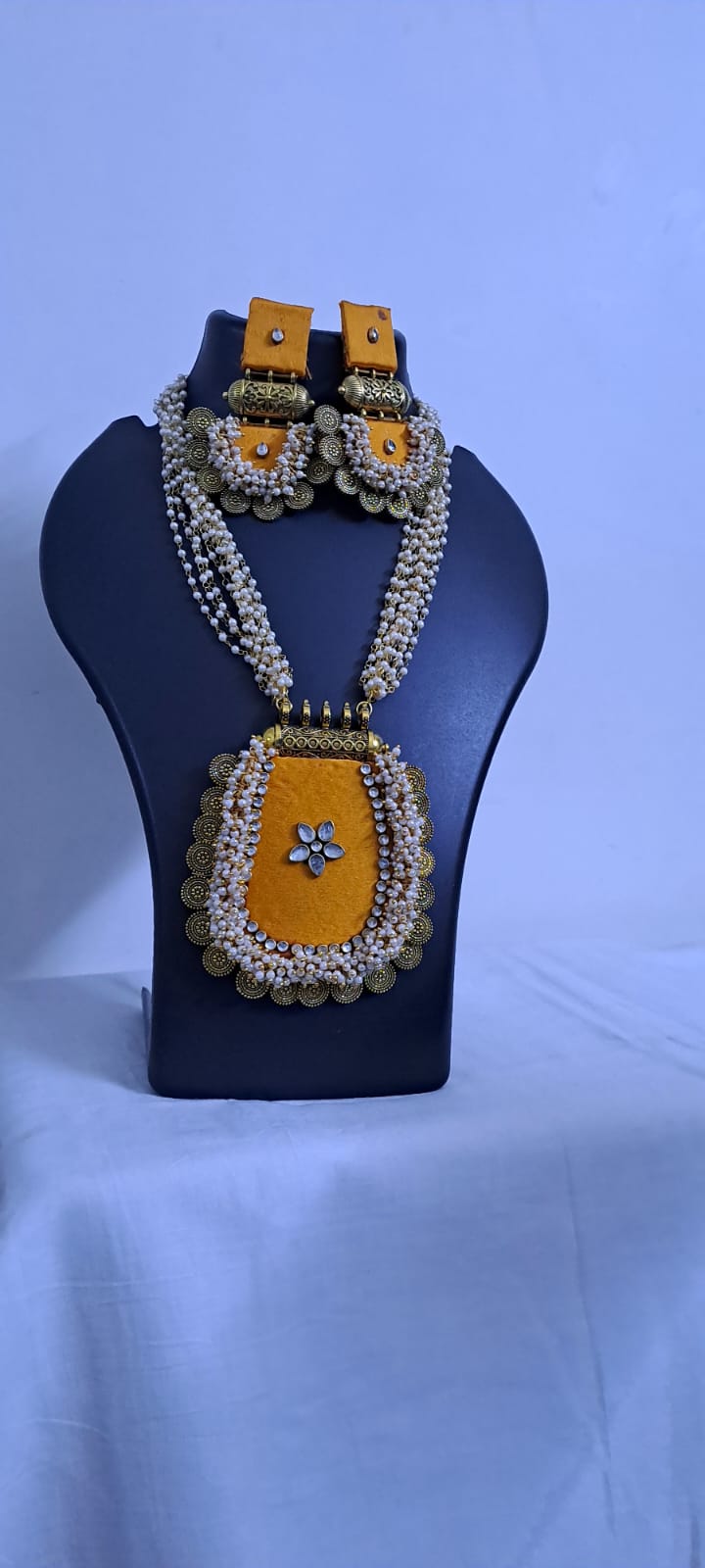 Exclusive Jewellery with Loreal and Golden Oxidised Charms