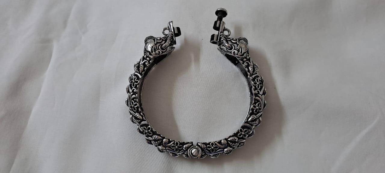 Silver oxidised bracelet/kada